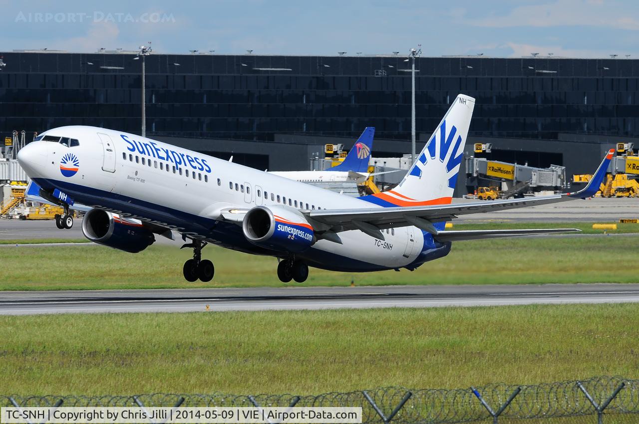 TC-SNH, 2005 Boeing 737-8FH C/N 30826, SunExpress