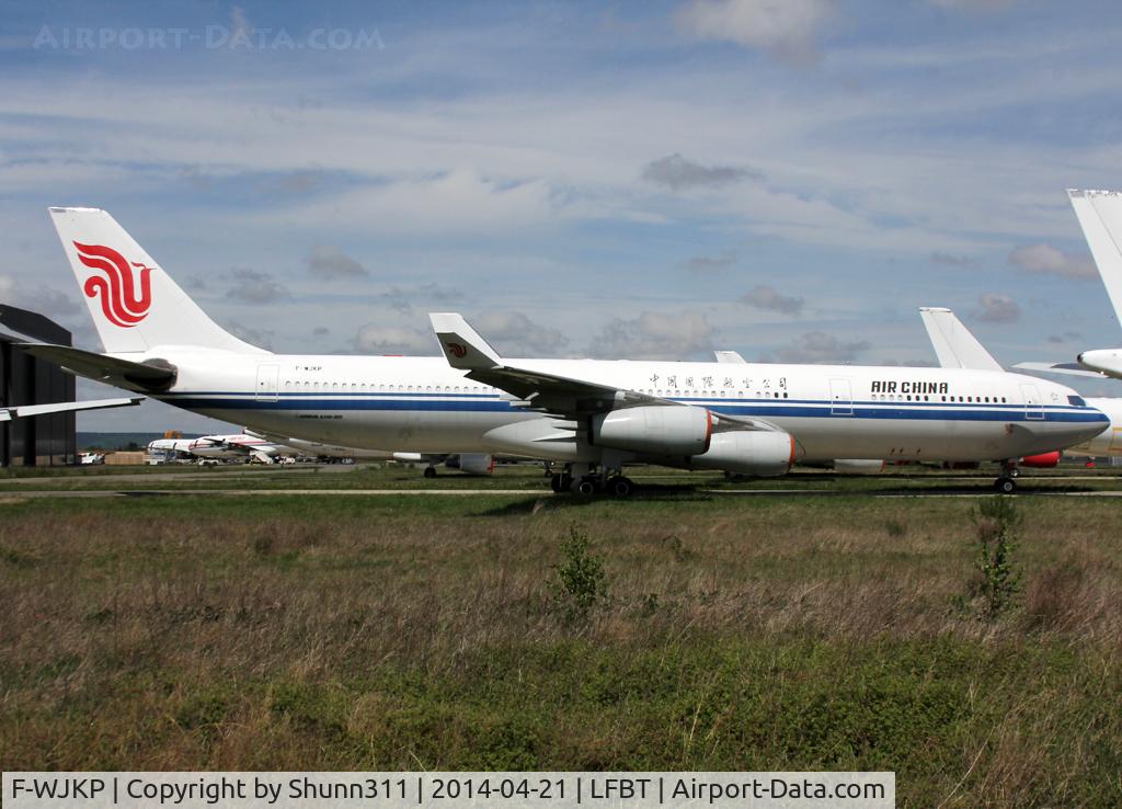 F-WJKP, 1997 Airbus A340-313 C/N 199, Stored permanently and to be broken up...