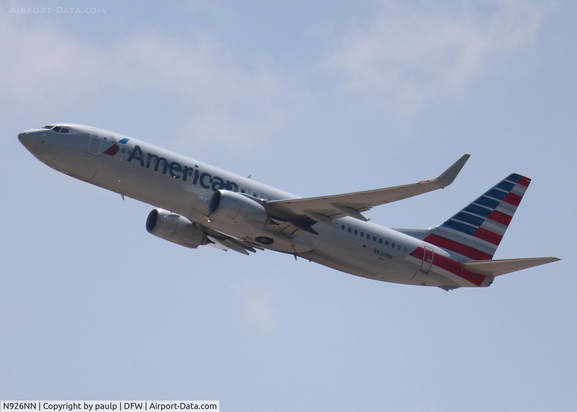 N926NN, 2013 Boeing 737-823 C/N 33321, At DFW.