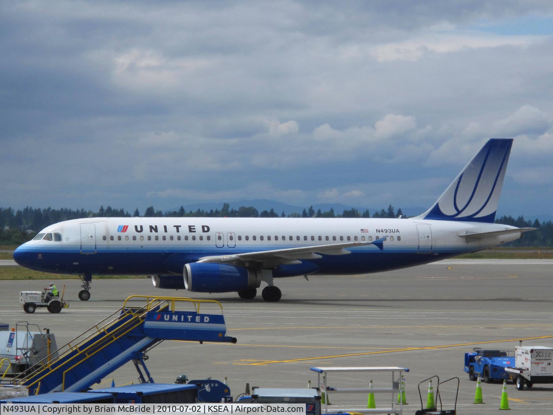 N493UA, 2002 Airbus A320-232 C/N 1821, United Airlines. A320-232. N493UA 4893 cn 1821. Seattle Tacoma - International (SEA KSEA). Image © Brian McBride. 02 July 2010