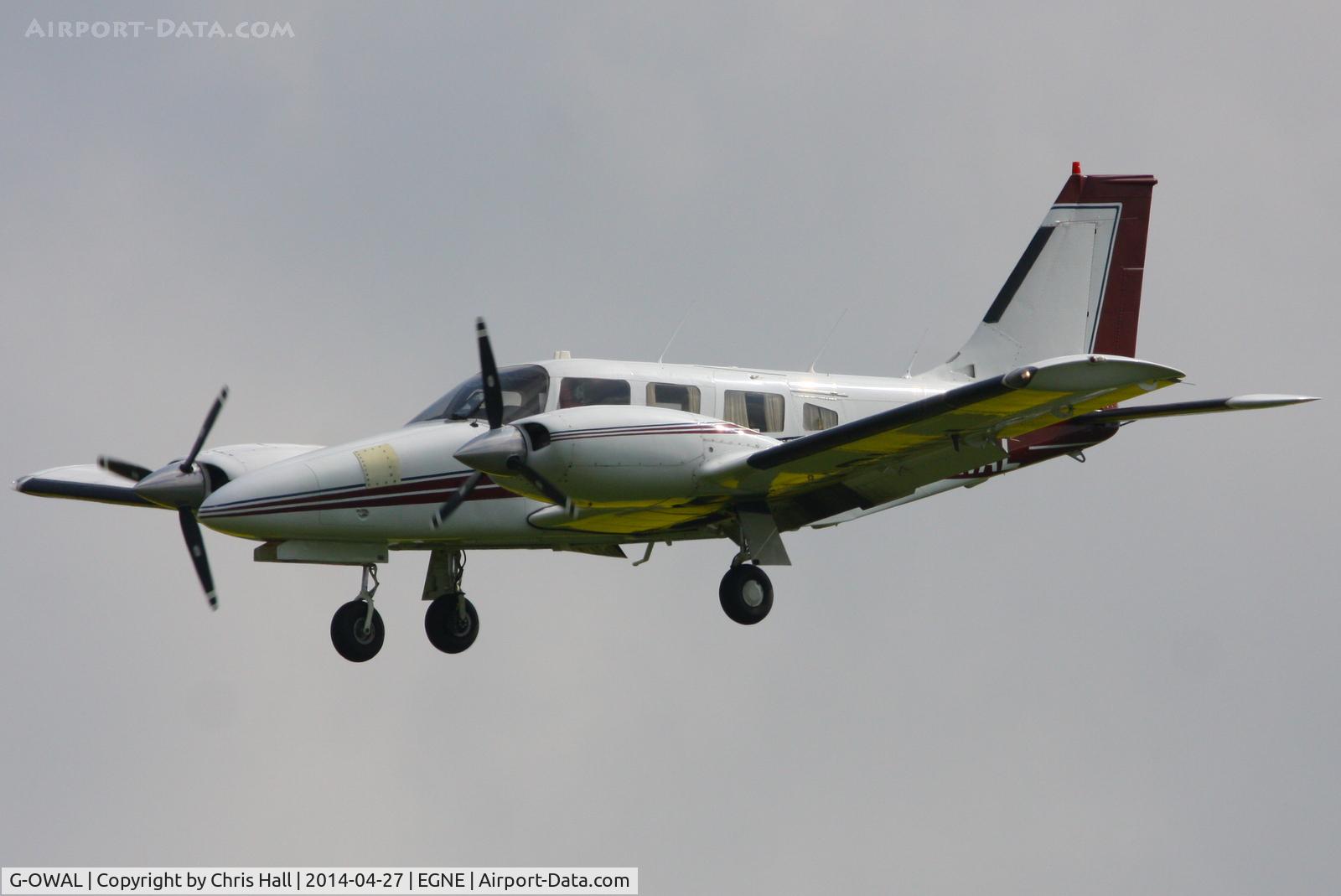 G-OWAL, 1993 Piper PA-34-220T Seneca III C/N 34-48030, Privately owned