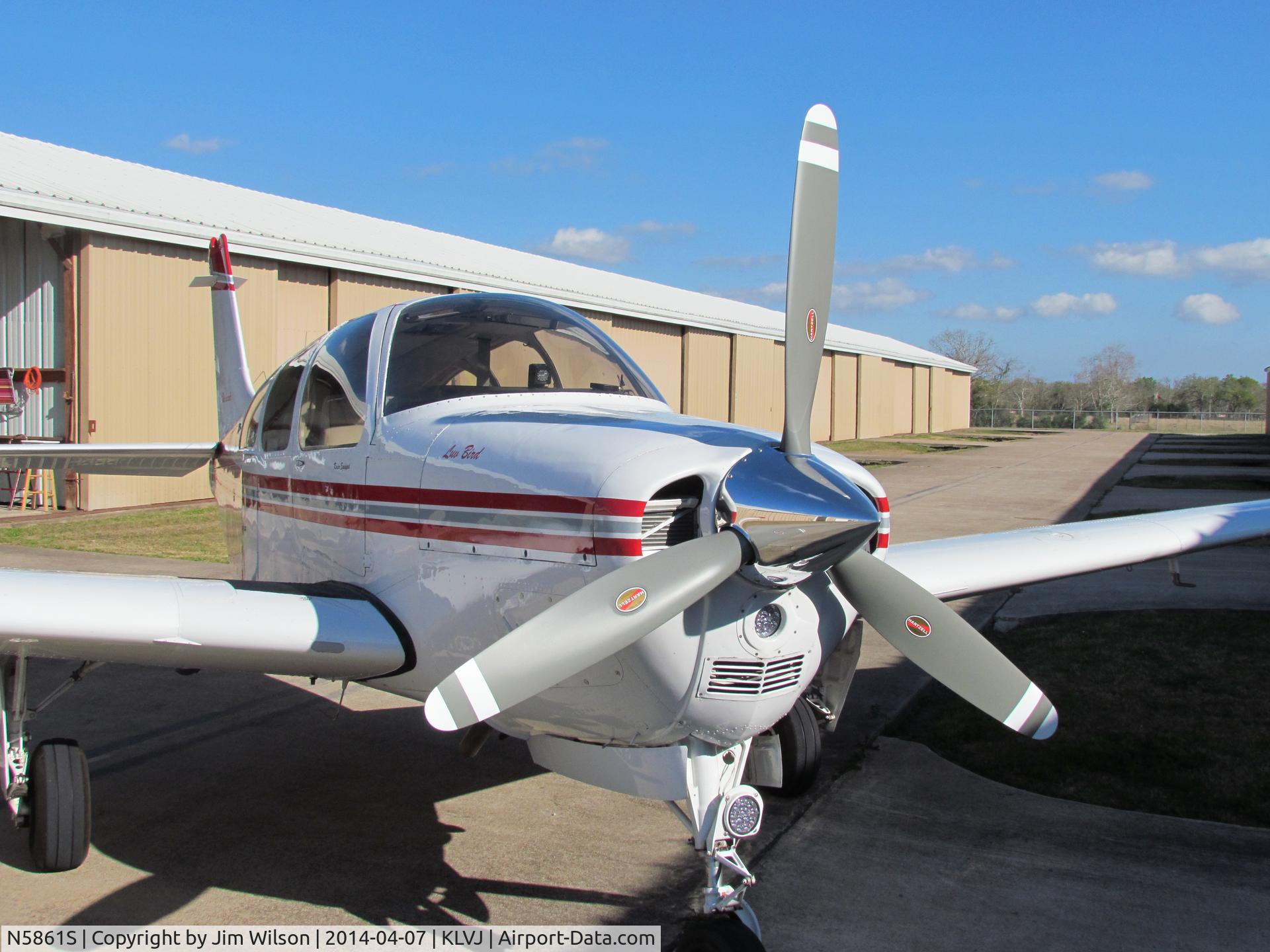 N5861S, 1965 Beech 35-C33 Debonair C/N CD-824, 1965 Beechcraft Debonair N5861S