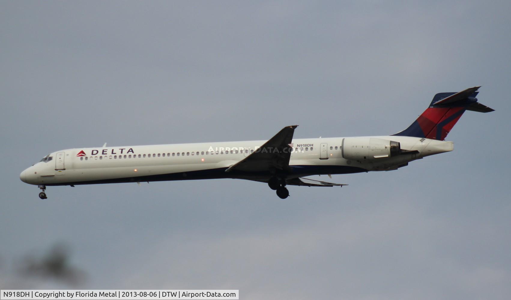 N918DH, 1997 McDonnell Douglas MD-90-30 C/N 53576, Delta MD-90