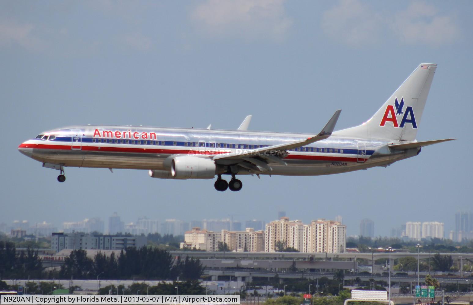 N920AN, 1999 Boeing 737-823 C/N 29521, American 737-800