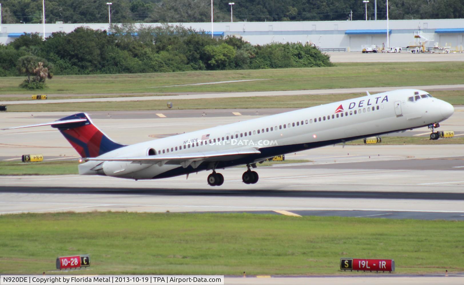 N920DE, 1993 McDonnell Douglas MD-88 C/N 53423, Delta MD-88