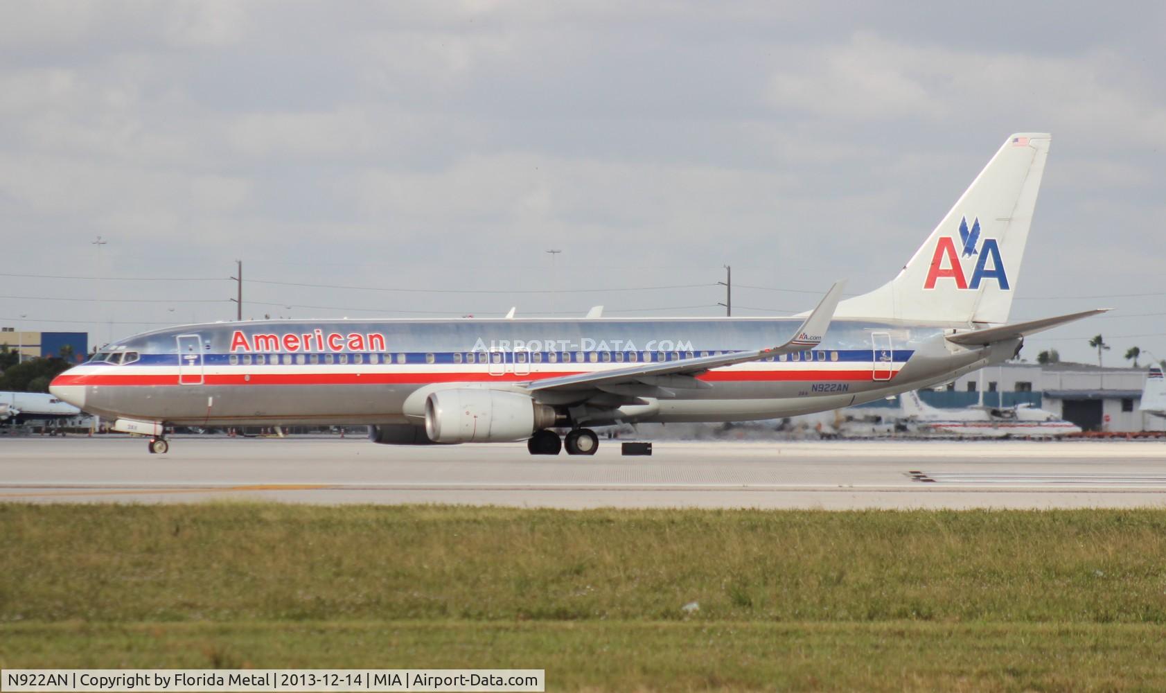N922AN, 1999 Boeing 737-823 C/N 29523, American 737-800