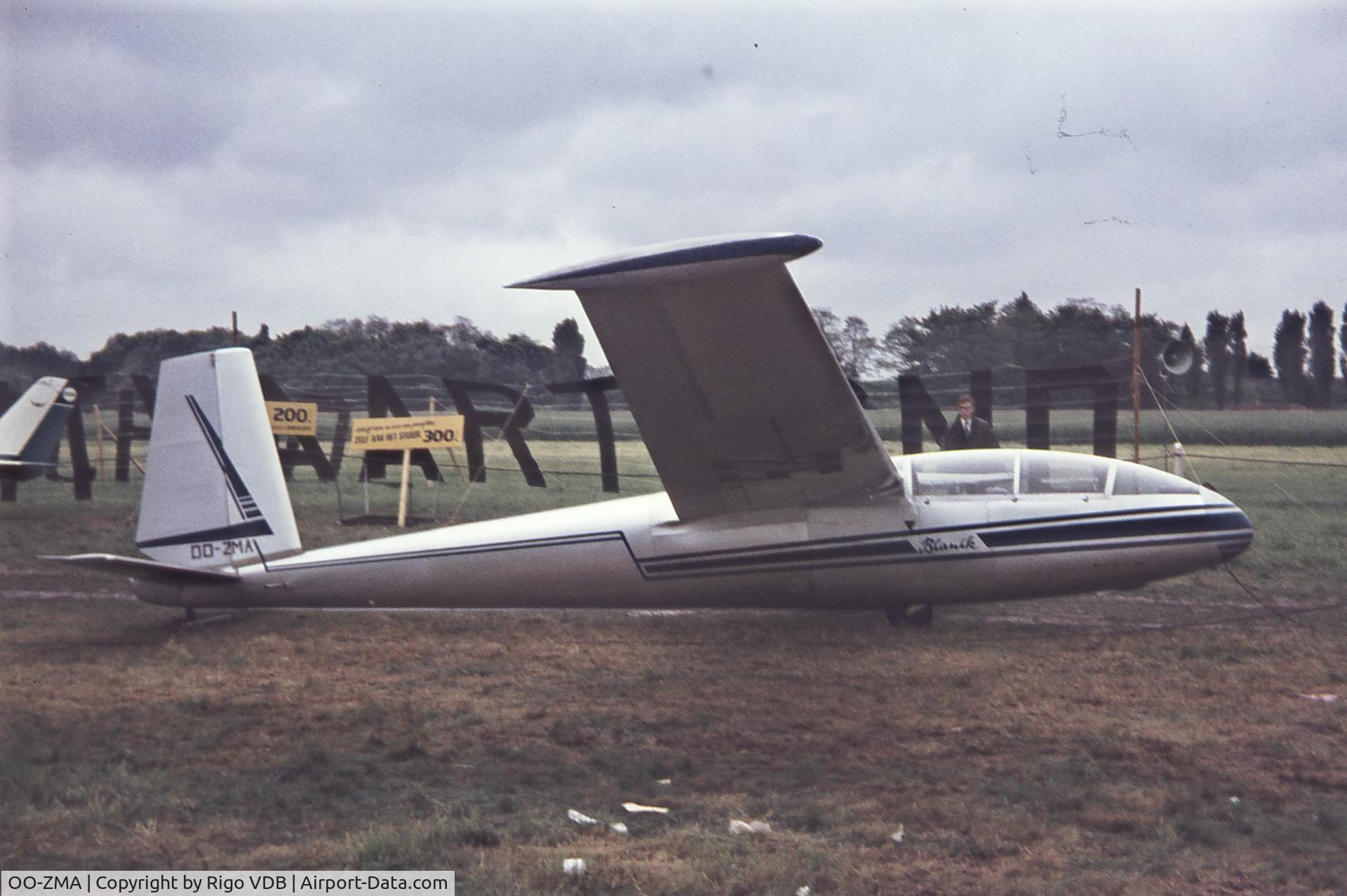 OO-ZMA, Let L-13 Blanik C/N 172605, Late Sixties.