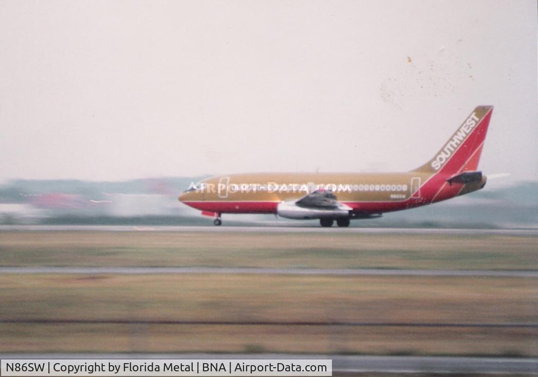 N86SW, 1982 Boeing 737-2H4 C/N 22827, Nashville 1987