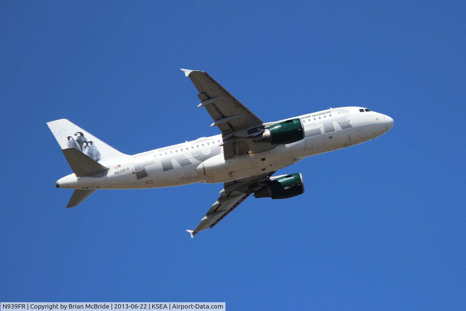 N939FR, 2005 Airbus A319-111 C/N 2448, Frontier Airlines. A319-111. N939FR cn 2448. Seattle Tacoma - International (SEA KSEA). Image © Brian McBride. 22 June 2013