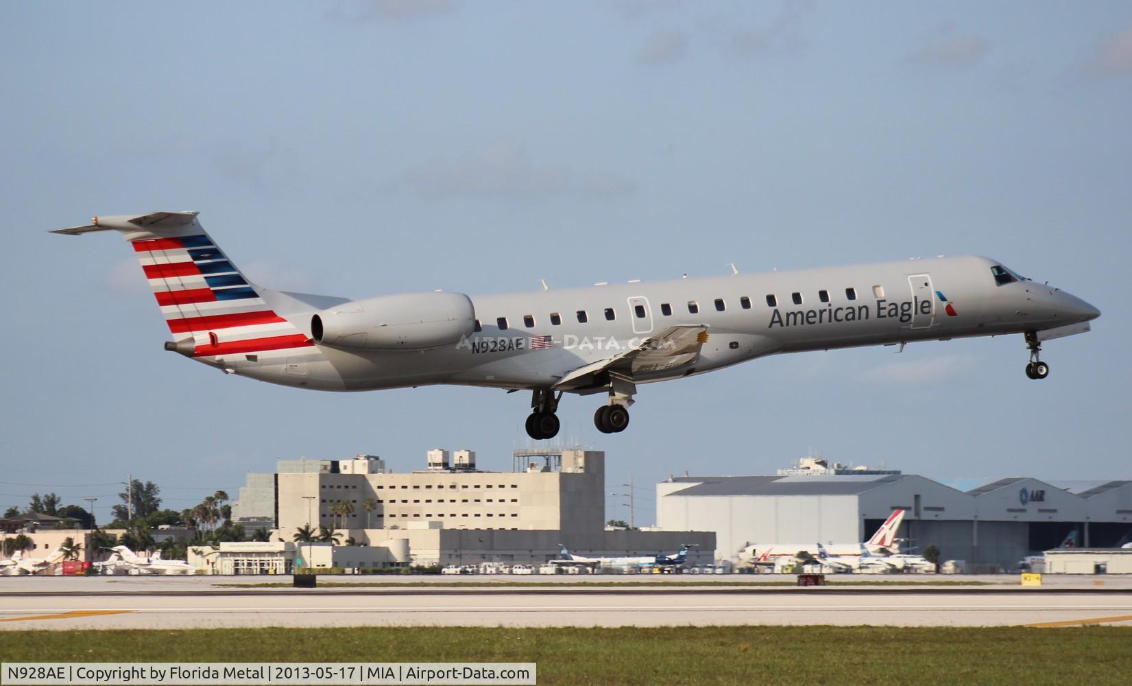 N928AE, 2005 Embraer Embraer EMB-145LR C/N 14500911, Eagle E145