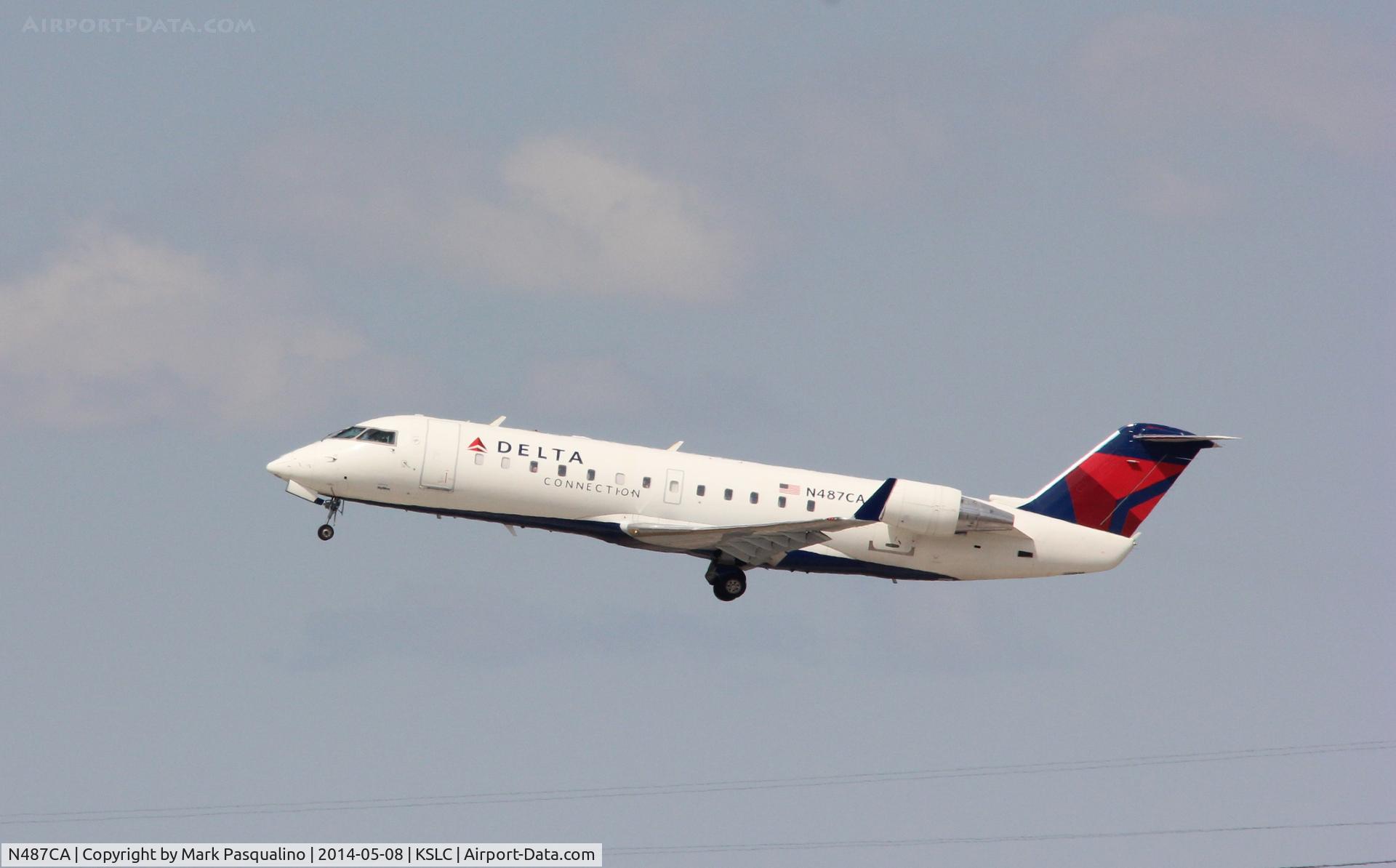 N487CA, 2002 Bombardier CRJ-200ER (CL-600-2B19) C/N 7729, CL-600-2B19