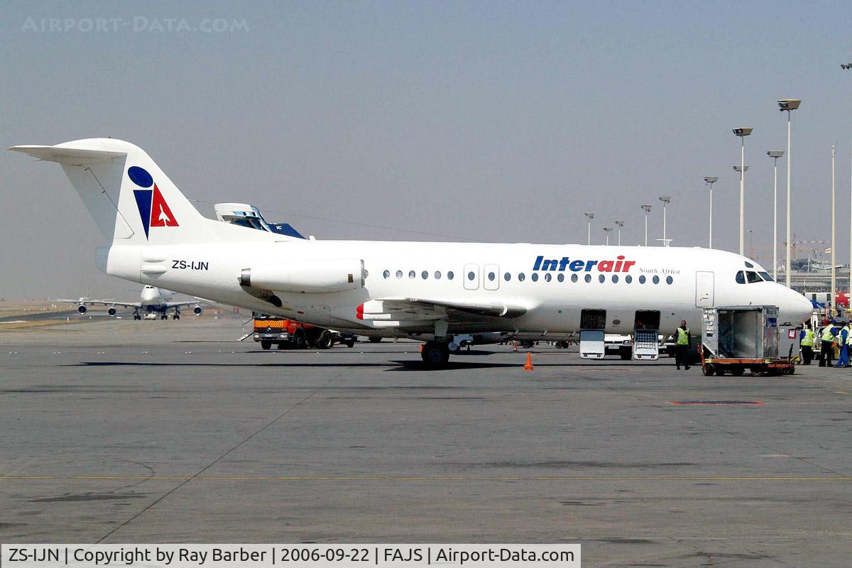 ZS-IJN, 1977 Fokker F-28-4000 Fellowship C/N 11118, Fokker F-28-4000 [11118] (Inter Air) Johannesburg Int~ZS 22/09/2006