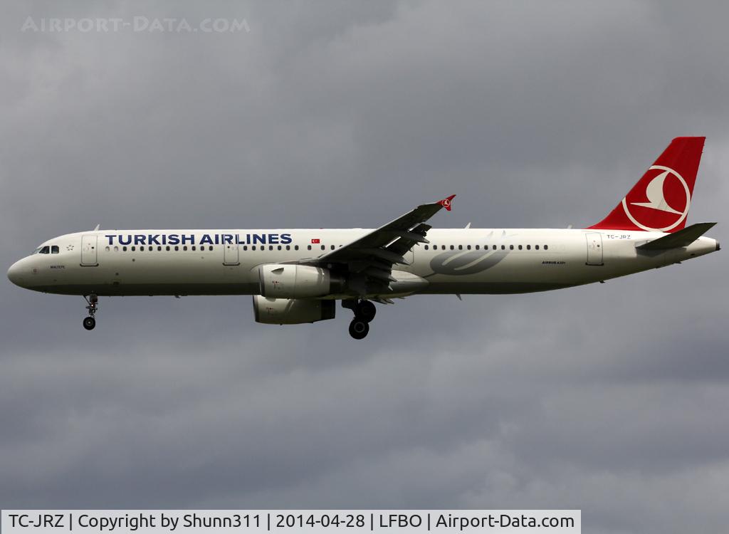 TC-JRZ, 2012 Airbus A321-231 C/N 5118, Landing rwy 32L