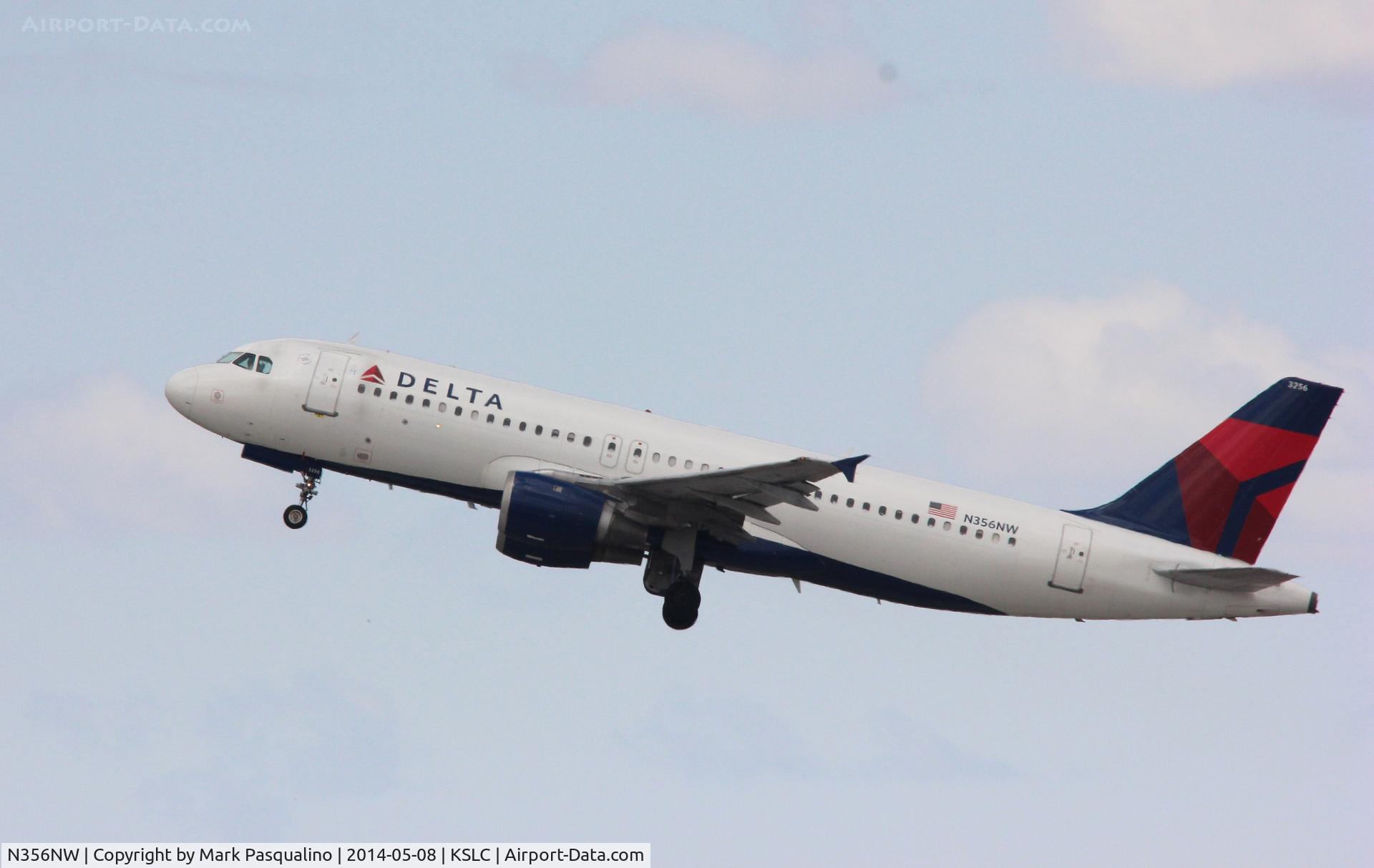N356NW, 1998 Airbus A320-212 C/N 818, Airbus A320