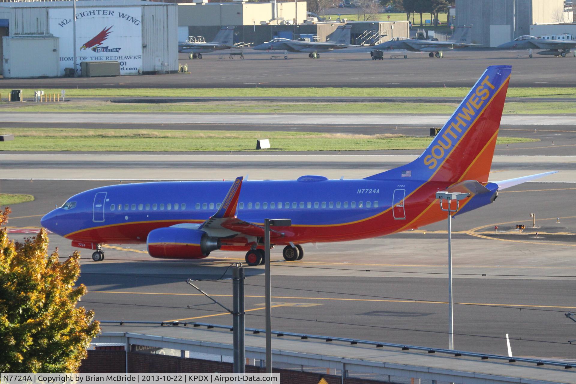 N7724A, 2009 Boeing 737-7BD C/N 36725, Southwest Airlines. 737-7BD. N7724A cn 36725 2815. Portland - International (PDX KPDX). Image © Brian McBride. 22 October 2013