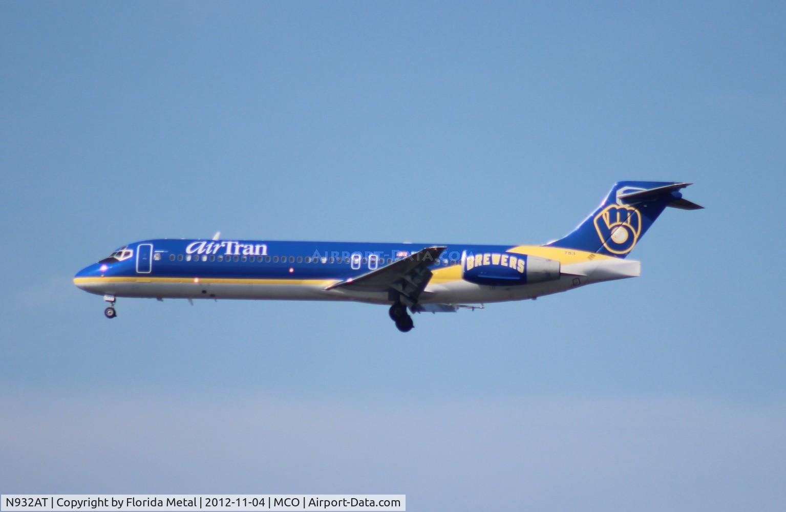 N932AT, 2000 Boeing 717-200 C/N 55073, Air Tran still in Milwaukee Brewers colors