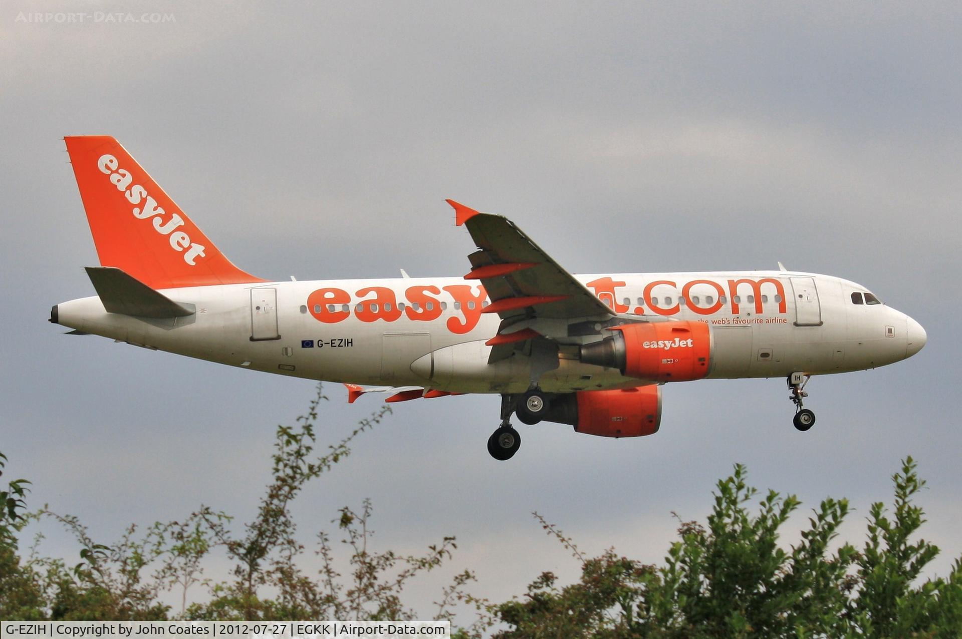 G-EZIH, 2005 Airbus A319-111 C/N 2463, Arriving 08