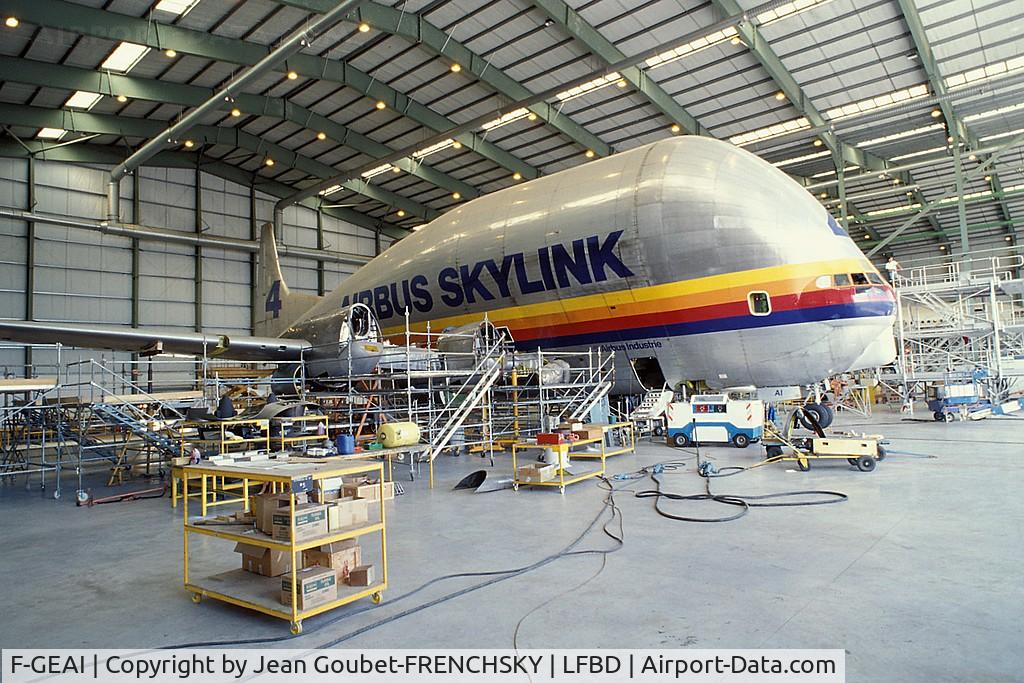 F-GEAI, 1983 Aero Spacelines 377SGT-F Super Guppy Turbine C/N 0004, super guppy en révision