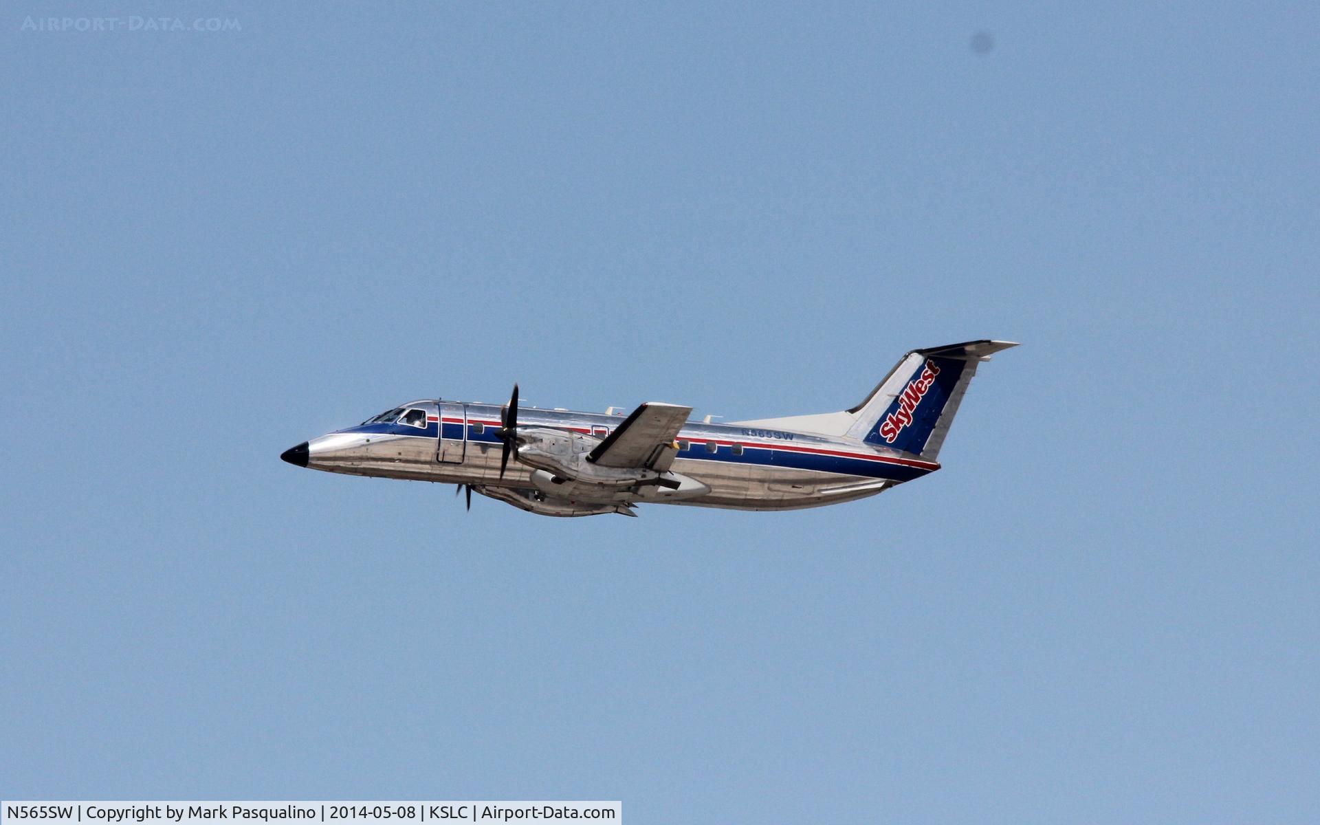 N565SW, 1998 Embraer EMB-120ER Brasilia C/N 120340, EMB-120