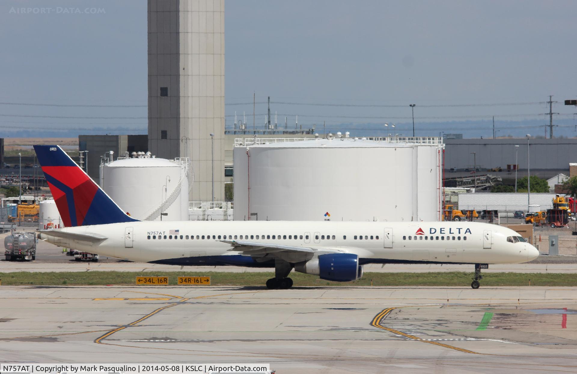 N757AT, 1984 Boeing 757-212 C/N 23127, Boeing 757-200