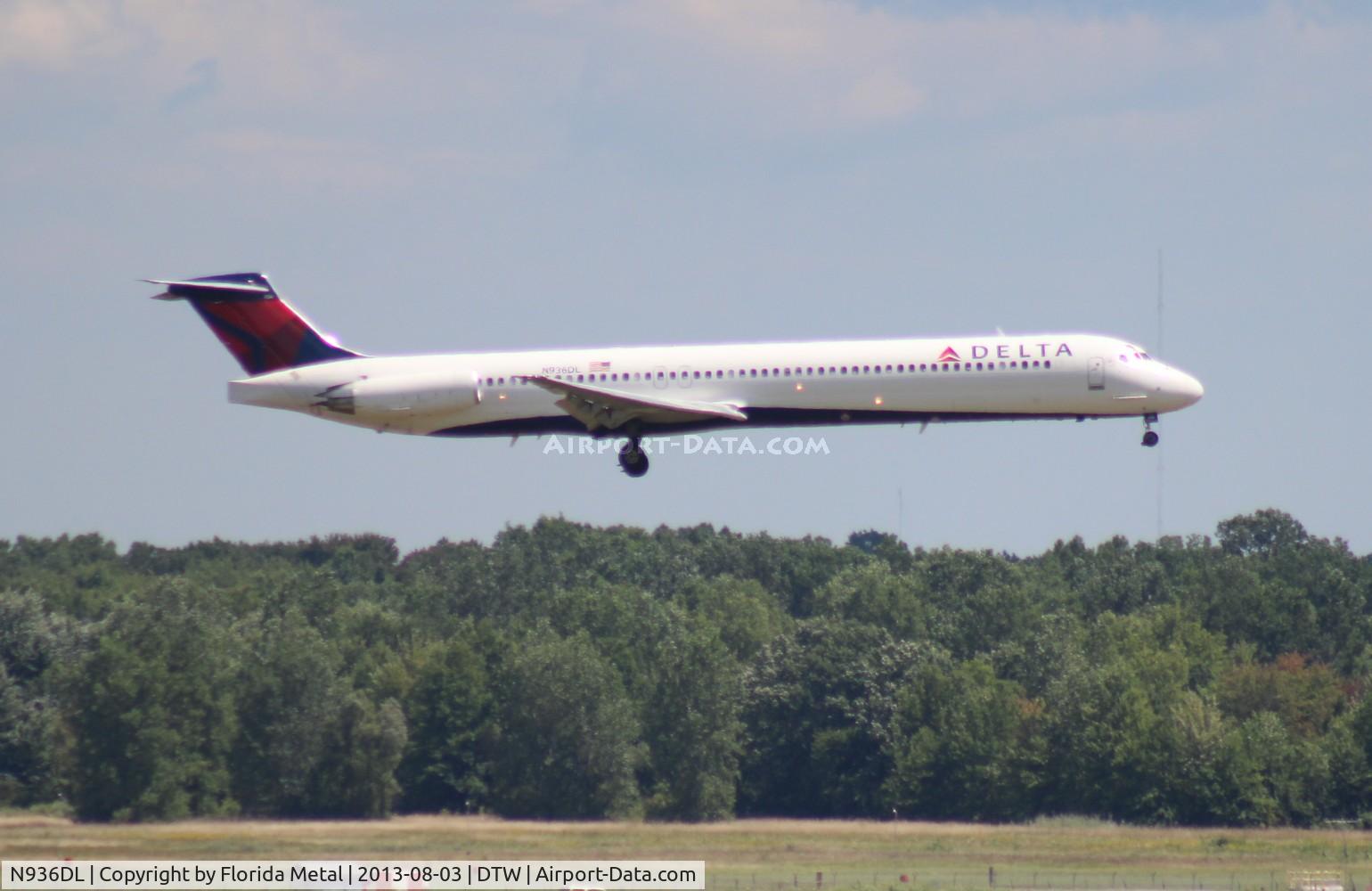N936DL, 1989 McDonnell Douglas MD-88 C/N 49723, Delta MD-88