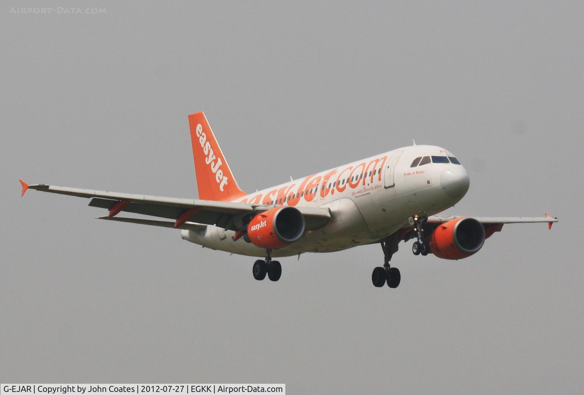 G-EJAR, 2005 Airbus A319-111 C/N 2412, Finals 08