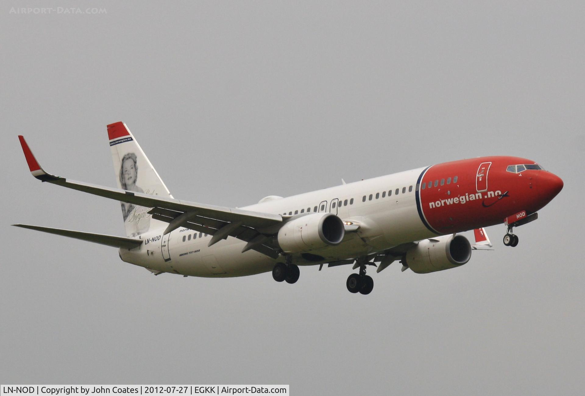 LN-NOD, 2008 Boeing 737-8Q8 C/N 35280, Approach 08