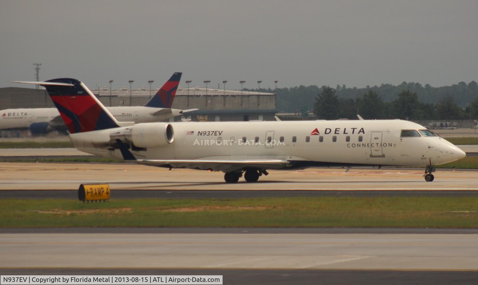 N937EV, 2005 Bombardier CRJ-200ER (CL-600-2B19) C/N 8042, Delta Connection CRJ-200