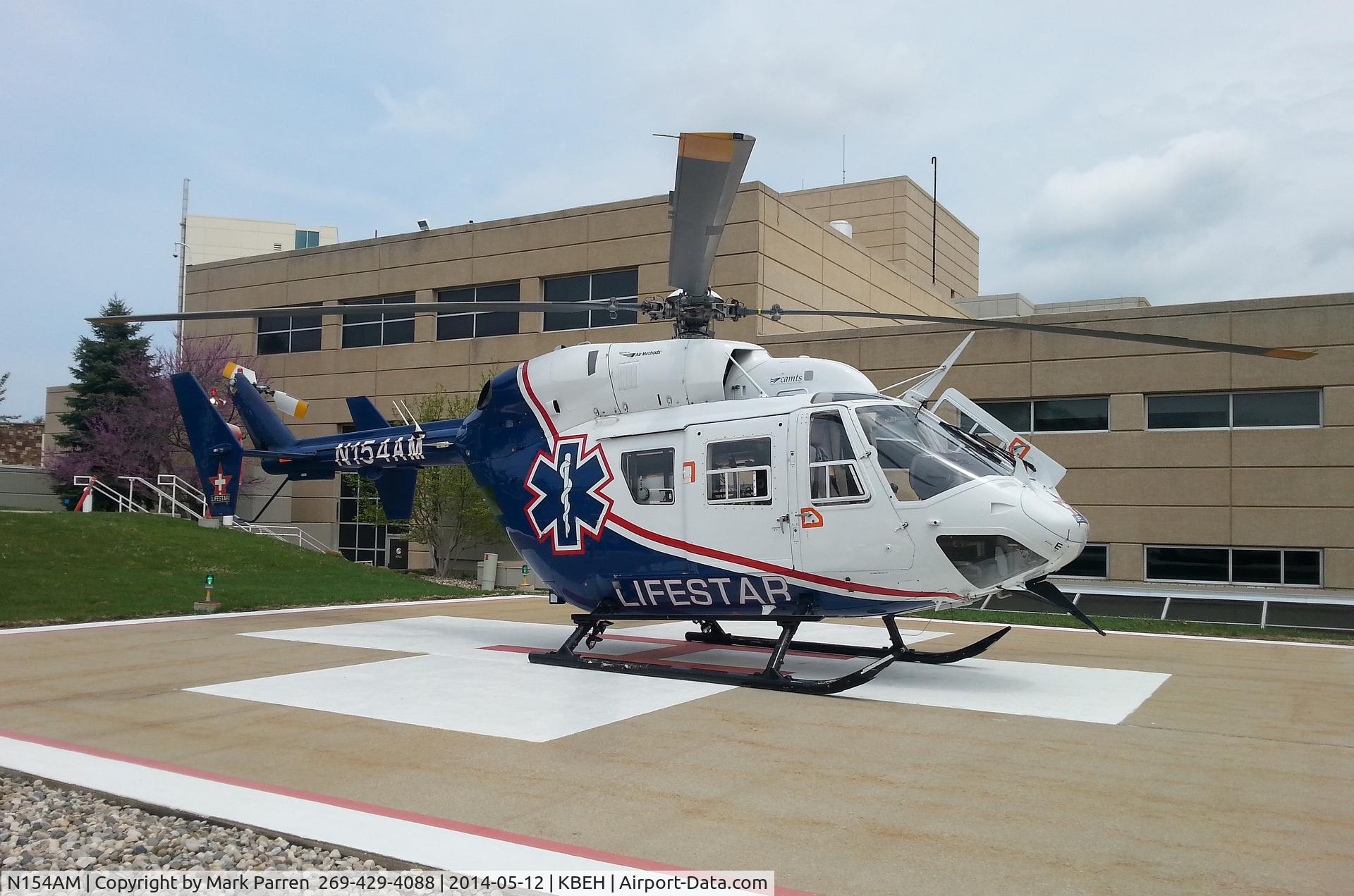 N154AM, 1988 Eurocopter-Kawasaki BK-117B-2 C/N 7154, At Lakeland, Saint Joseph, Michigan, picking up patient.