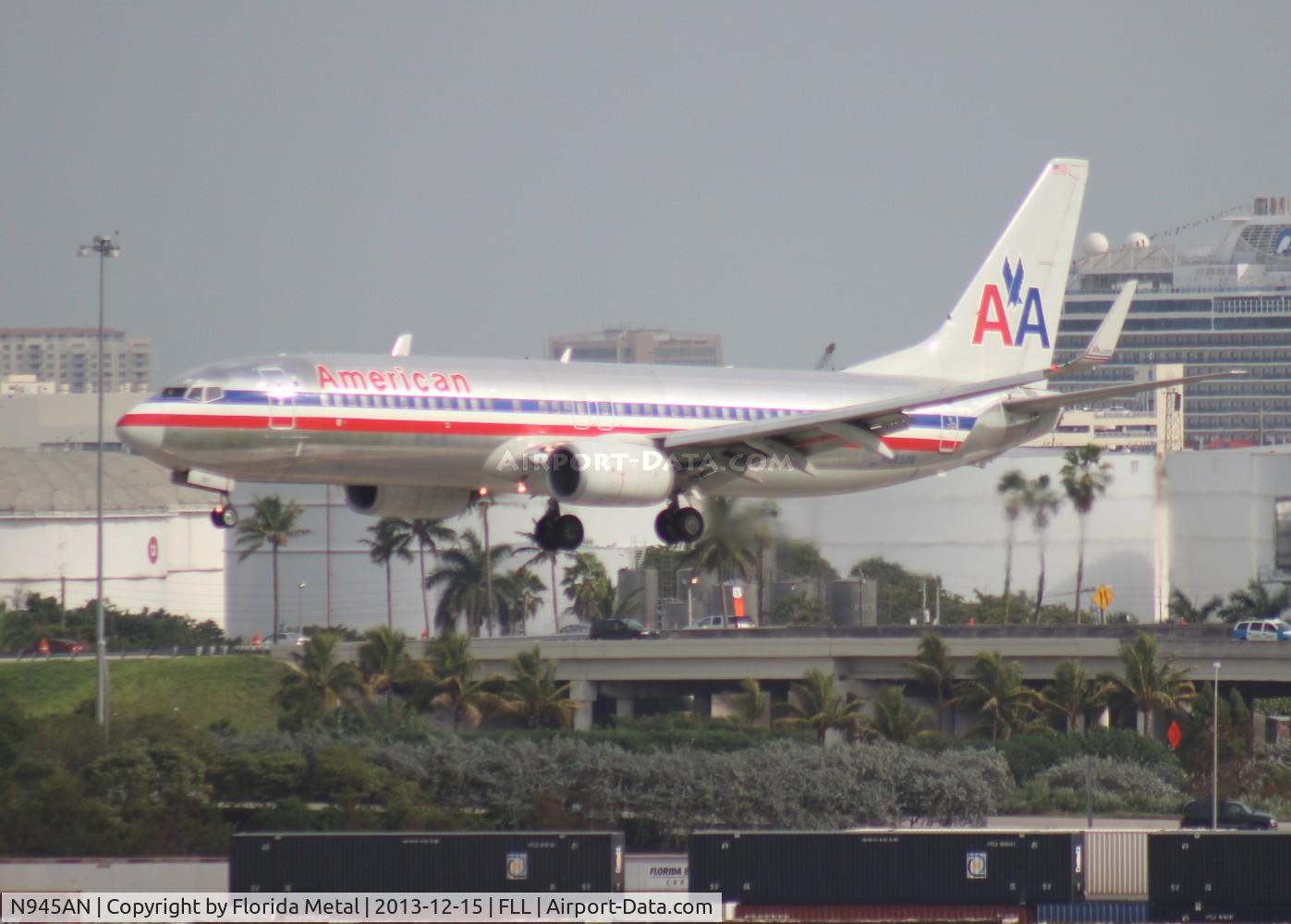 N945AN, 2000 Boeing 737-823 C/N 30085, American 737-800