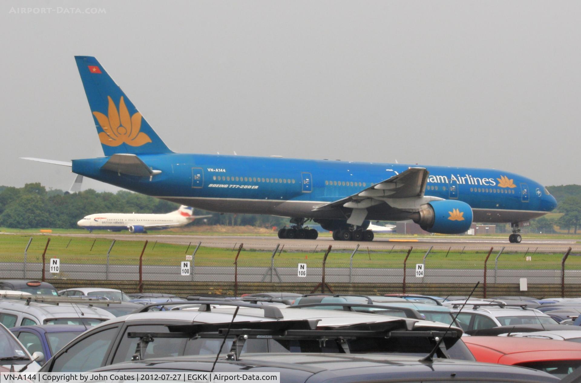 VN-A144, Boeing 777-2K6/ER C/N 33503, Departing 08