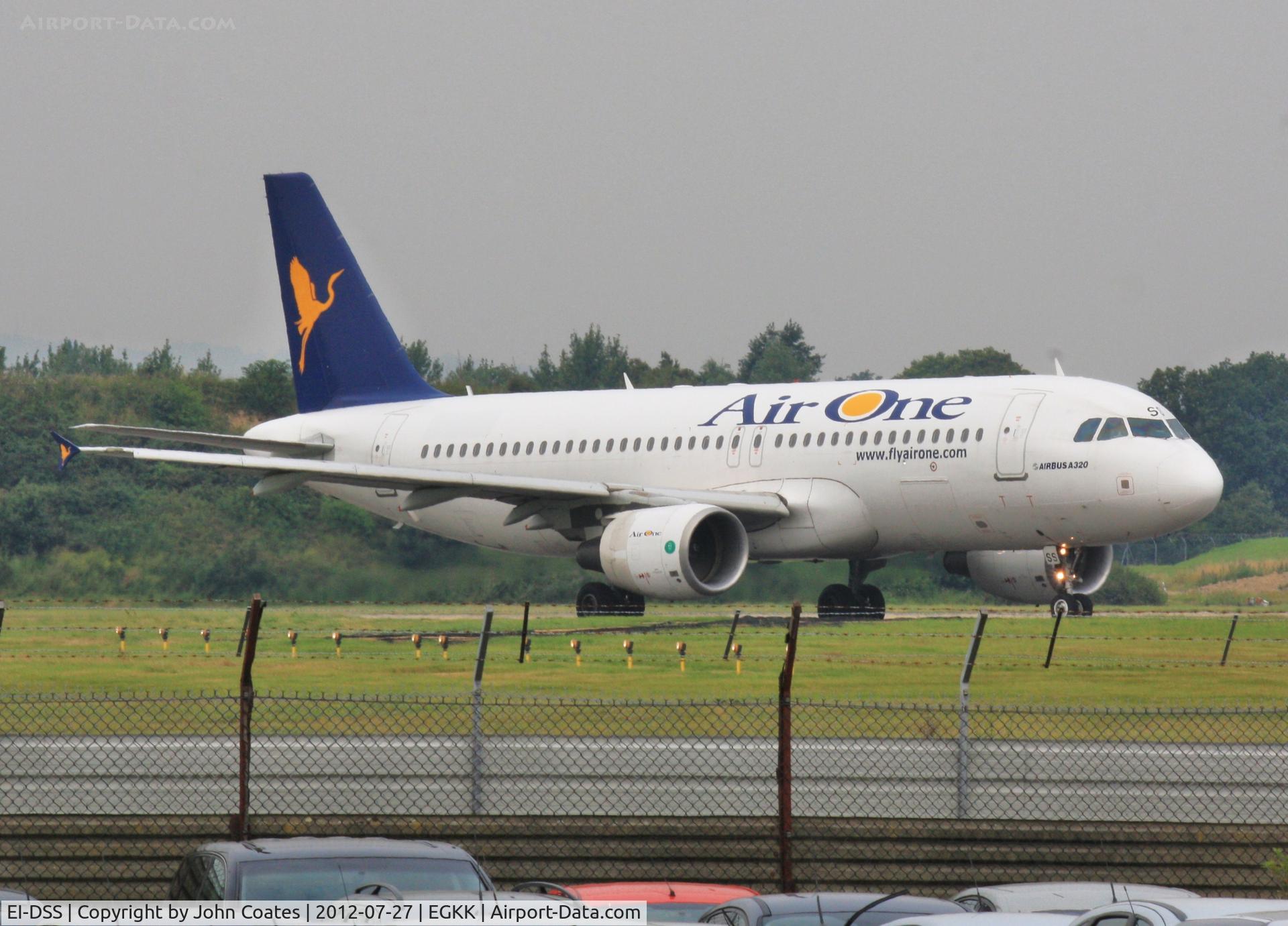 EI-DSS, 2008 Airbus A320-216 C/N 3515, Waiting to enter 08
