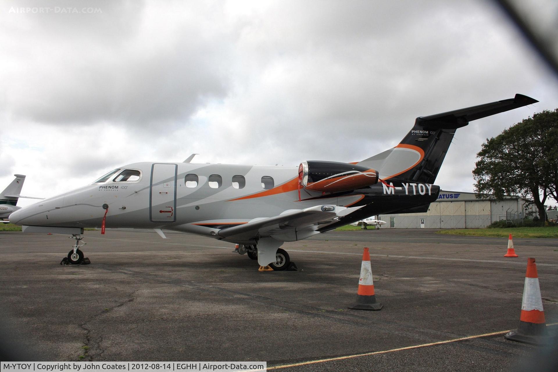 M-YTOY, 2009 Embraer EMB-500 Phenom 100 C/N 50000112, At Sigs