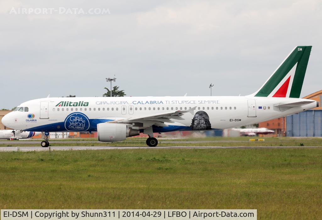 EI-DSM, 2007 Airbus A320-216 C/N 3362, Lining up rwy 32R for departure in special 'Calabria' c/s