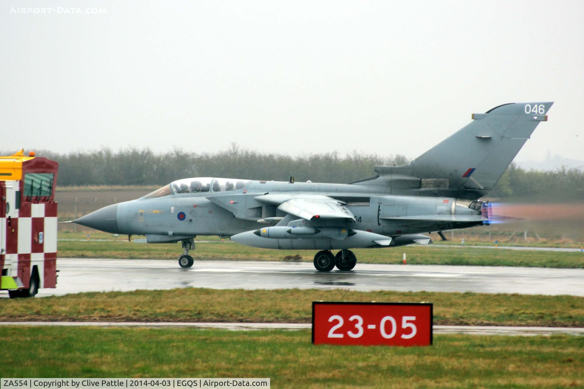 ZA554, 1981 Panavia Tornado GR.4 C/N 071/BS019/3038, In action at RAF Lossiemouth EGQS whilst coded '046' - taken during Exercise Joint Warrior 14-1