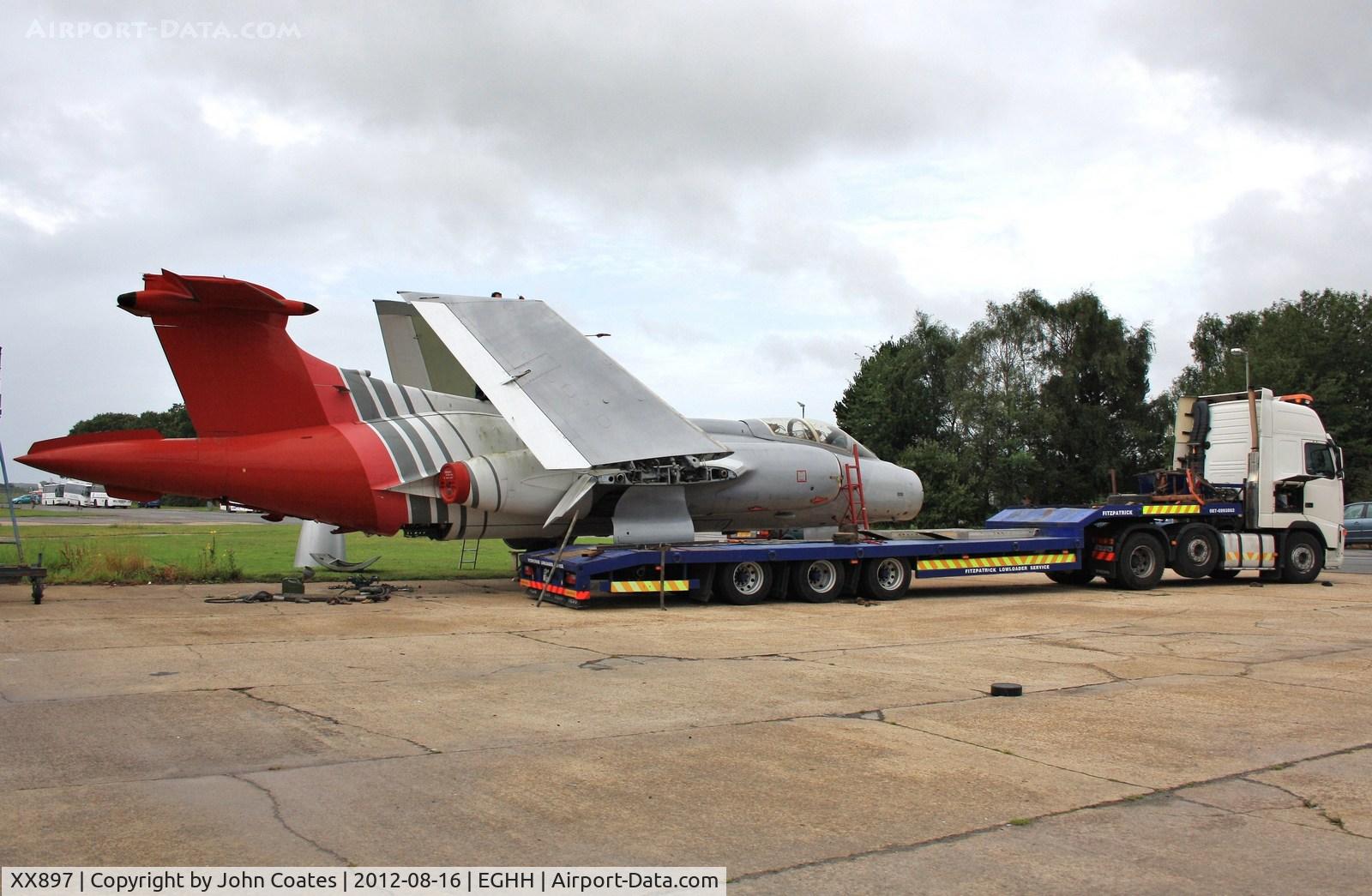 XX897, 1976 Hawker Siddeley Buccaneer S.2B C/N B3-02-75, Transport for trip to Shannon Air Museum