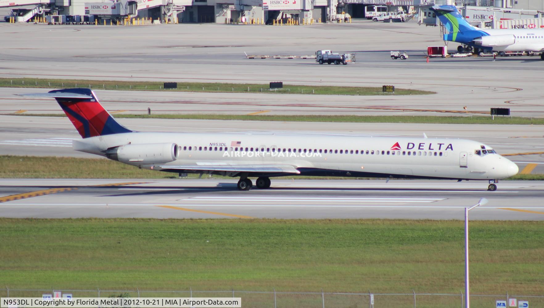 N953DL, 1990 McDonnell Douglas MD-88 C/N 49884, Delta MD-88