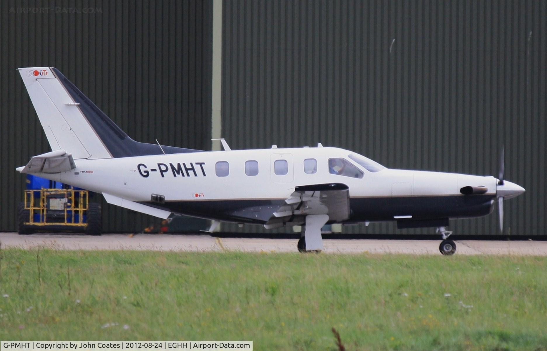 G-PMHT, 2008 Socata TBM-700N C/N 440, Taxiing