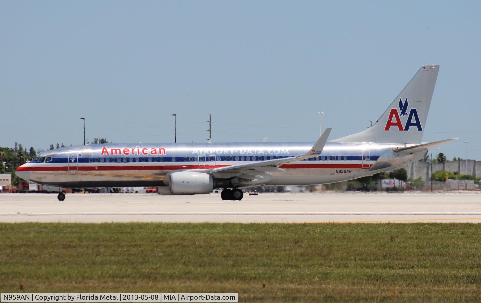 N959AN, 2001 Boeing 737-823 C/N 30828, American 737-800