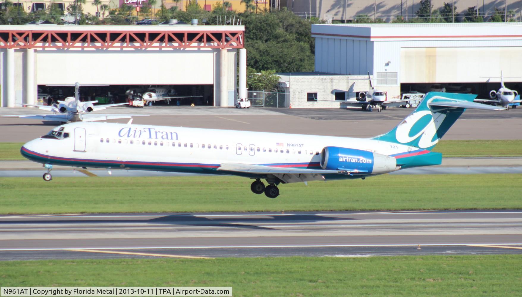 N961AT, 2001 Boeing 717-200 C/N 55023, Air Tran 717