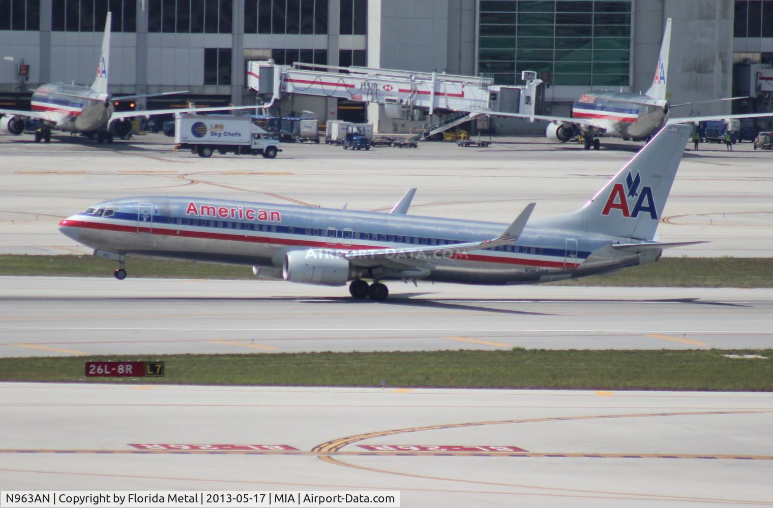 N963AN, 2001 Boeing 737-823 C/N 29543, American 737-800