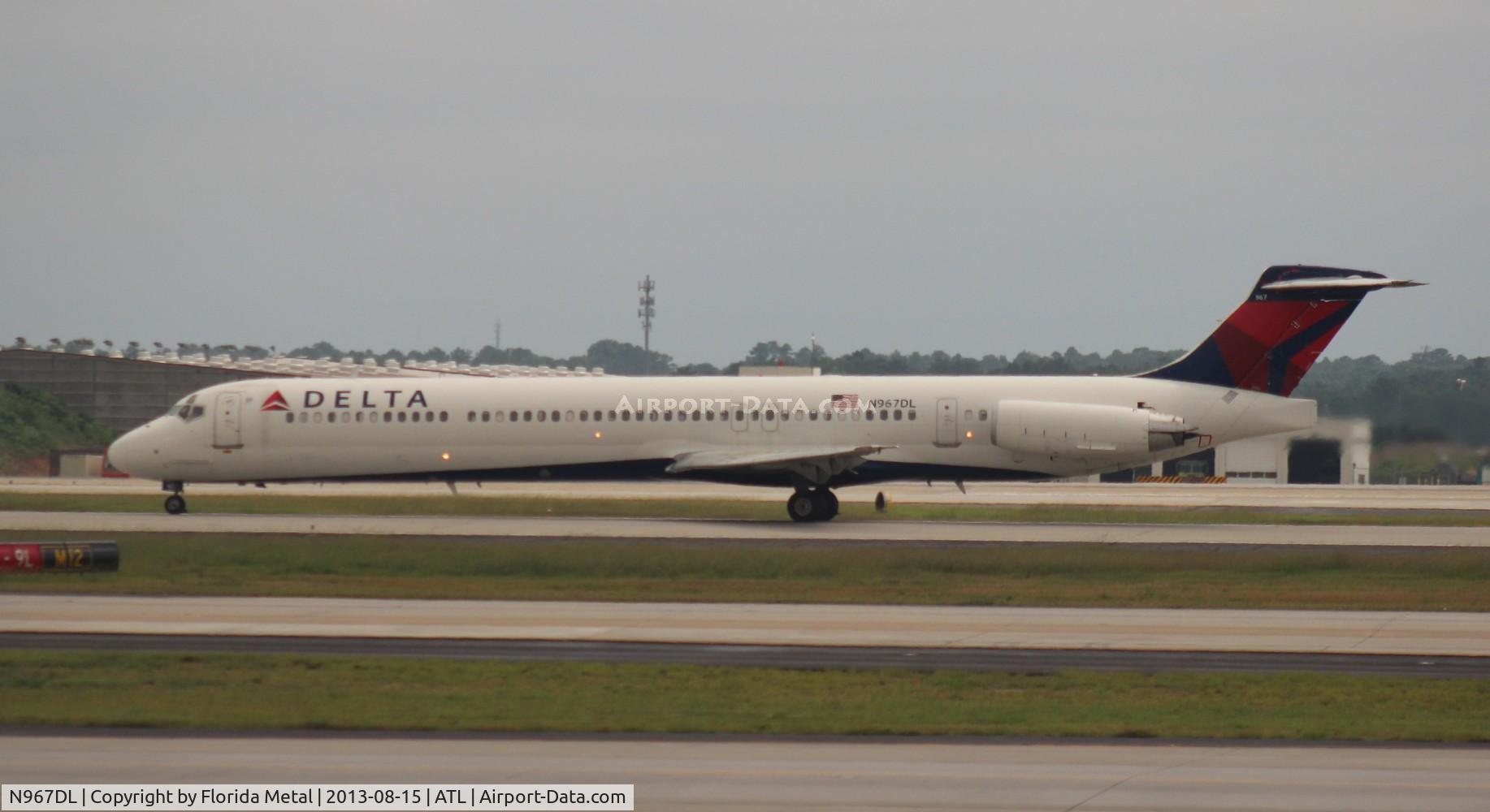 N967DL, 1990 McDonnell Douglas MD-88 C/N 53116, Delta MD-88