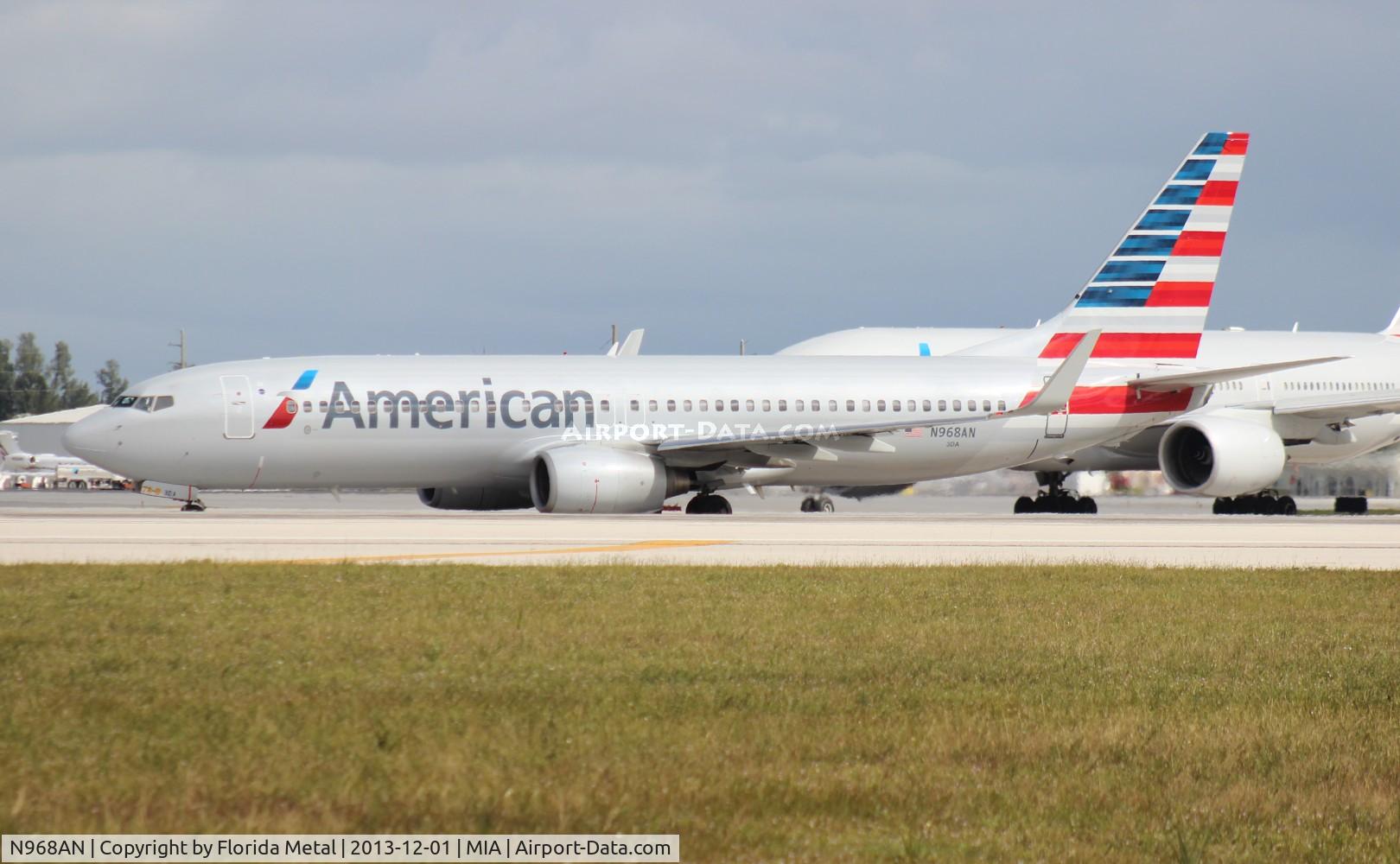 N968AN, 2001 Boeing 737-823 C/N 30095, American 737-800