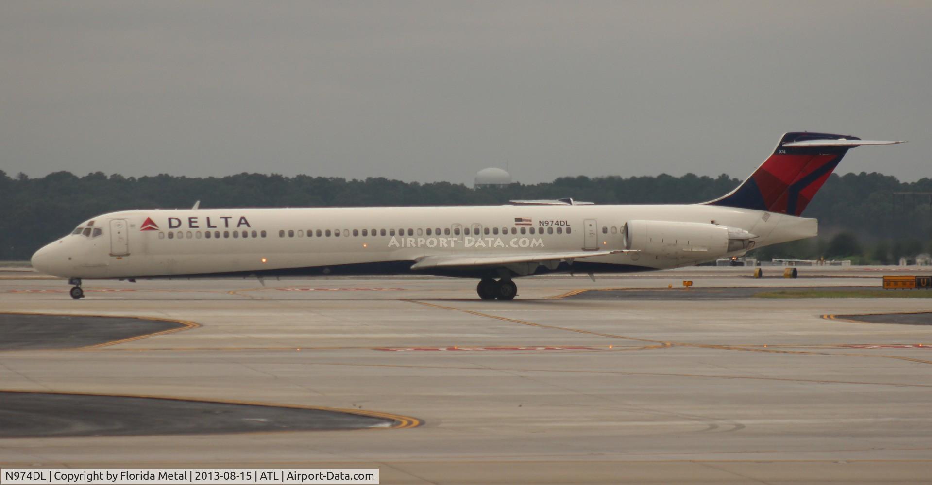 N974DL, 1991 McDonnell Douglas MD-88 C/N 53242, Delta MD-88