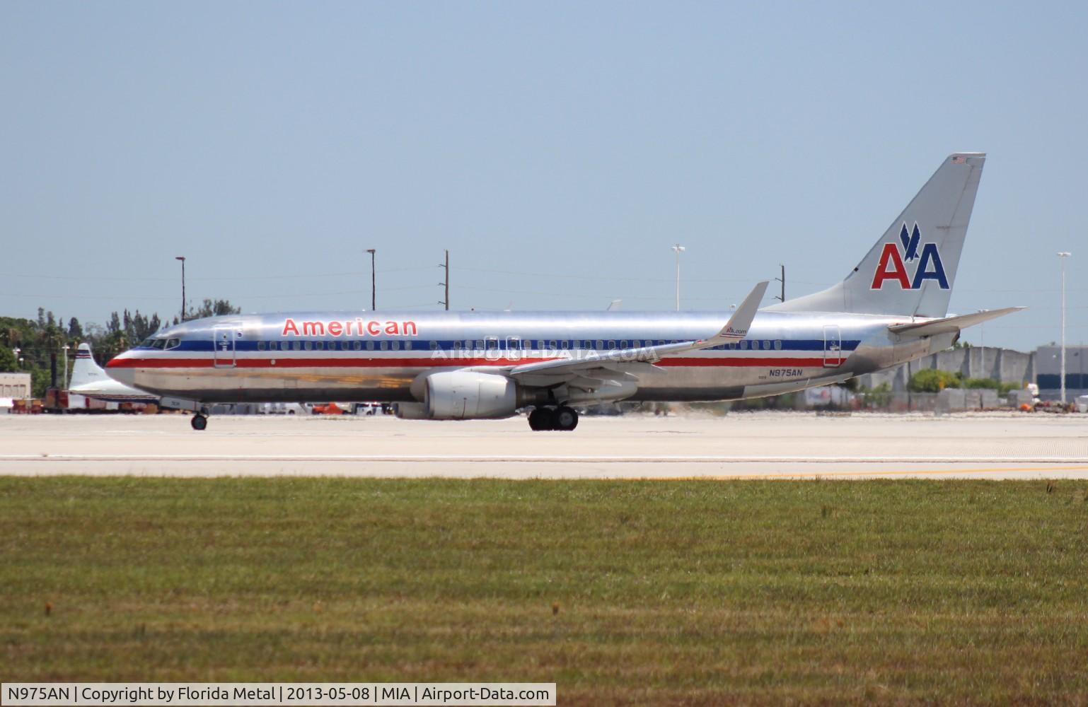 N975AN, 2001 Boeing 737-823 C/N 29549, American 737-800