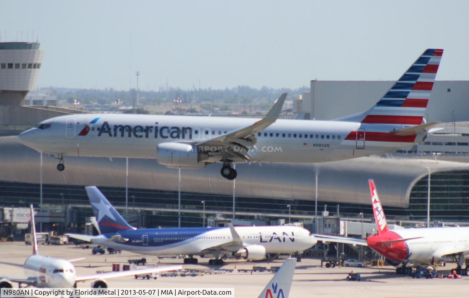 N980AN, 2009 Boeing 737-823 C/N 33203, American 737-800