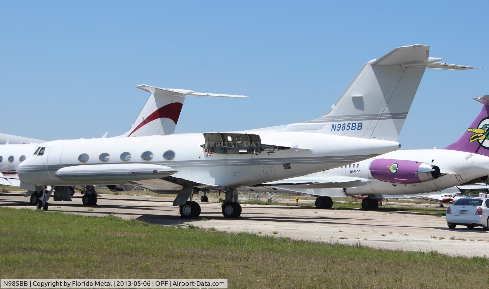 N985BB, 1979 Grumman G-1159 Gulfstream II-TT C/N 250, Gulfstream IITT, rare G2 with tip tanks being scrapped