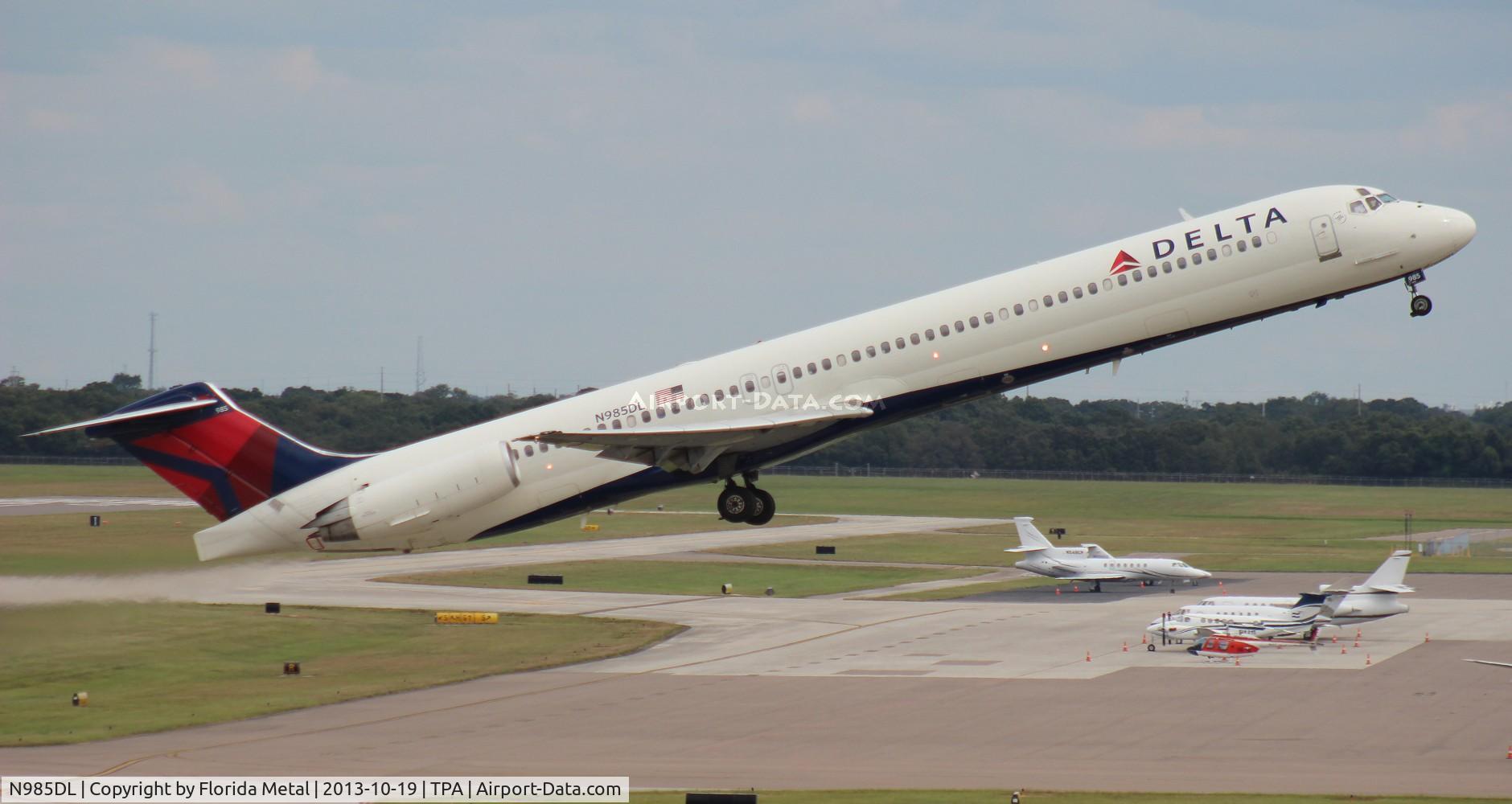N985DL, 1991 McDonnell Douglas MD-88 C/N 53312, Delta MD-88