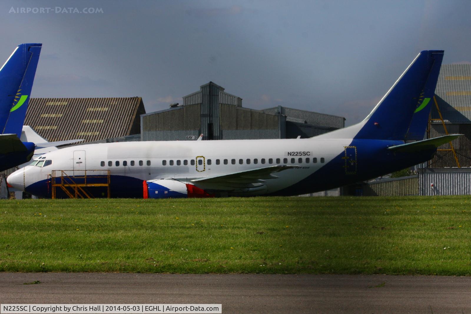 N225SC, 1992 Boeing 737-55D C/N 27416, stored at Lasham