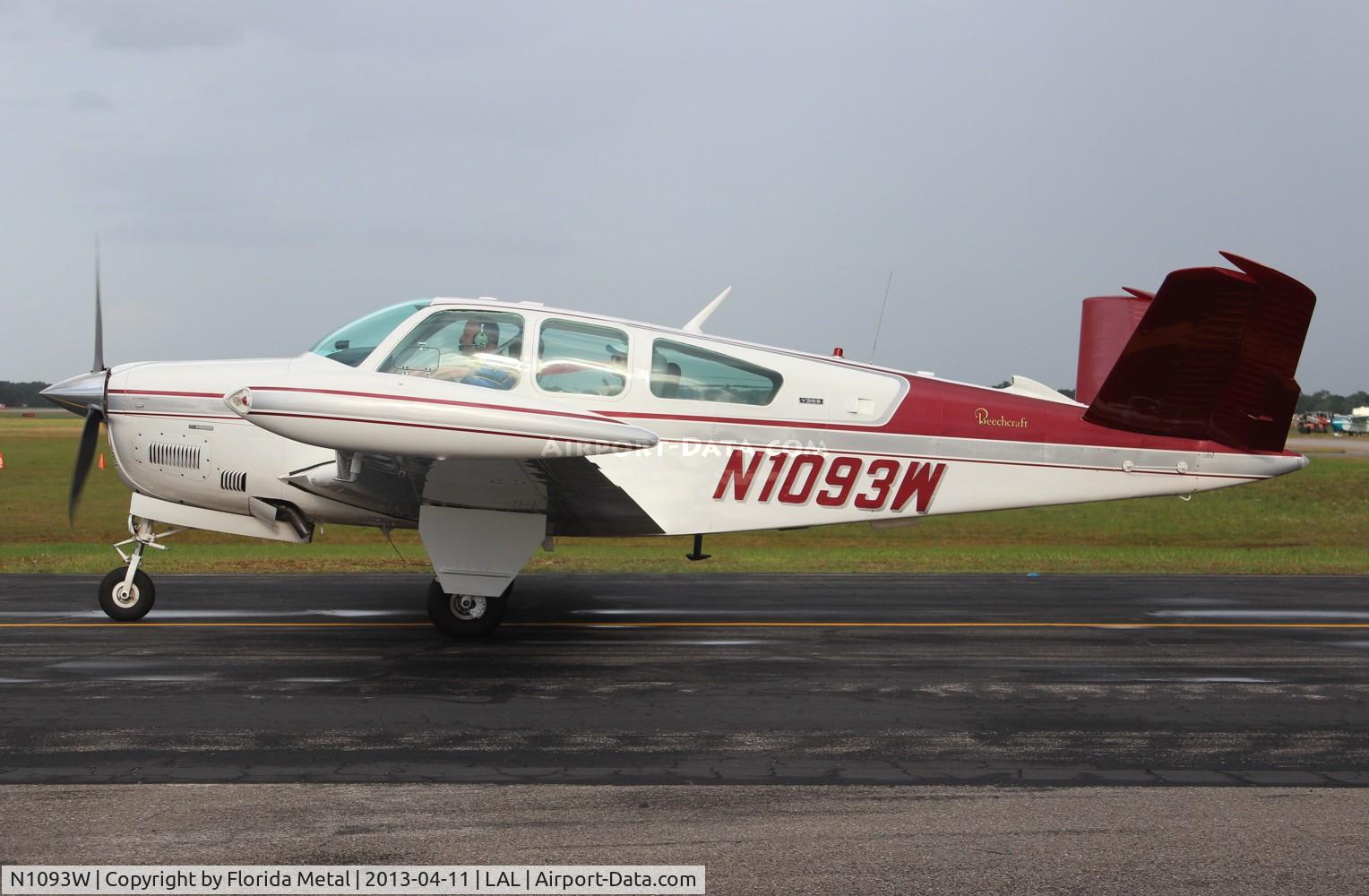 N1093W, 1973 Beech V35B Bonanza C/N D-9506, Beech V35B